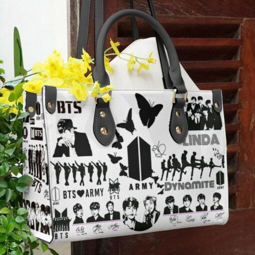 BTS 10a Leather Bag B22