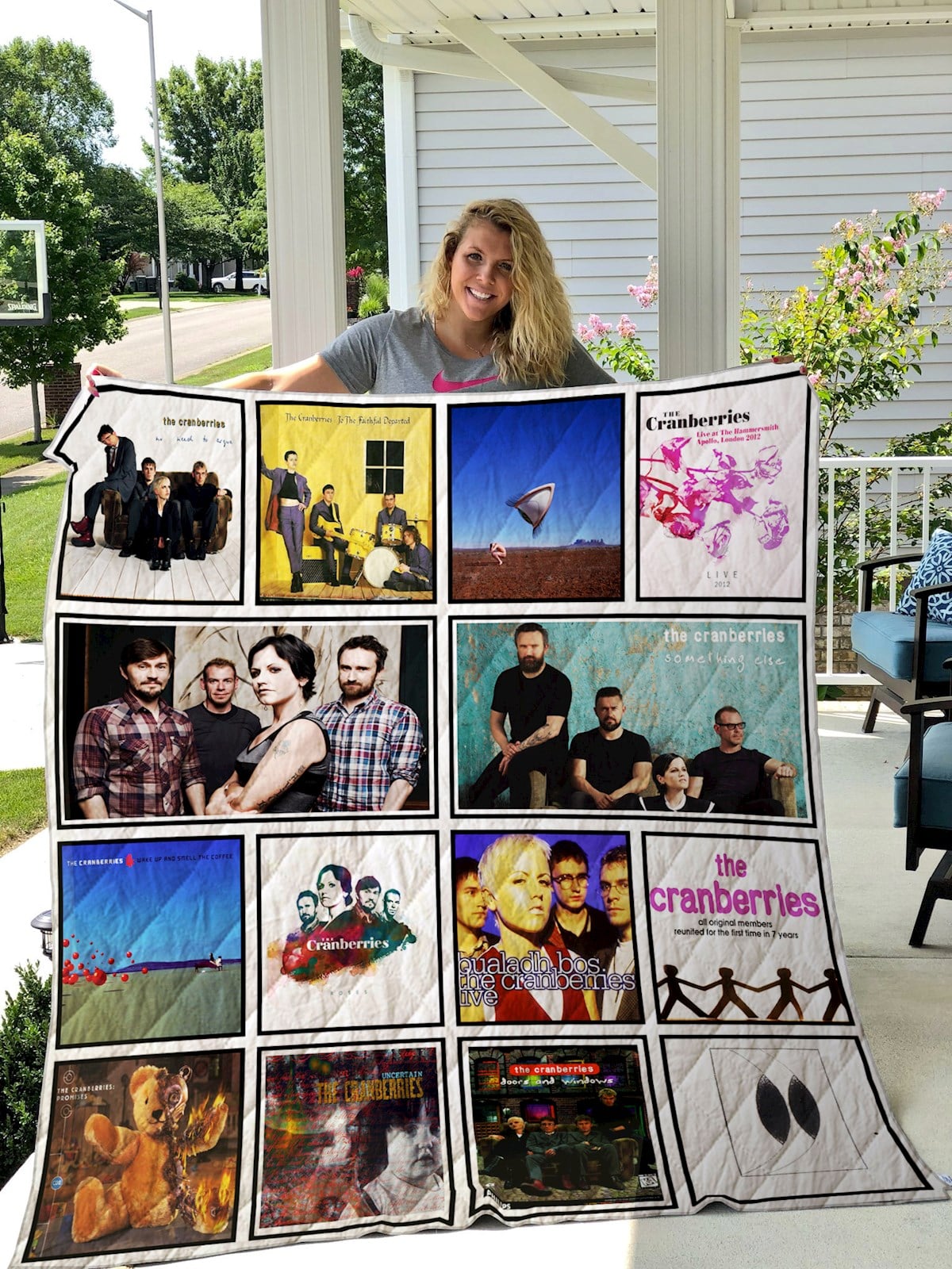 The Cranberries Blanket Quilt B23