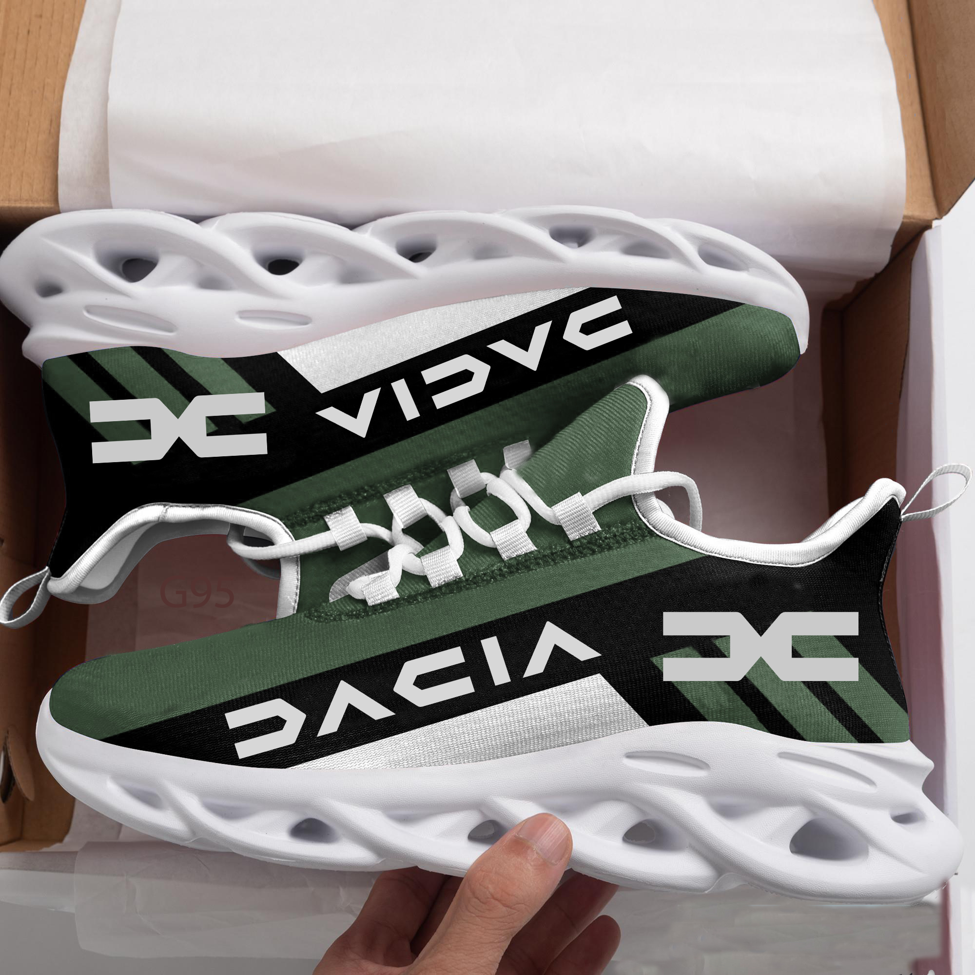 Dacia 4 Max Soul Shoes B22