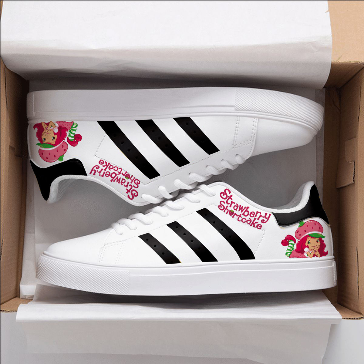 Strawberry Shortcake Black Skate B21