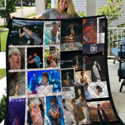 Benson Boone Blanket