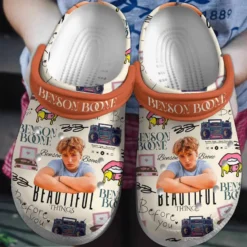 Benson Boone Soft Clogs