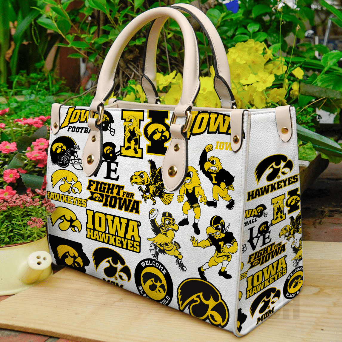 Iowa Hawkeyes Leather Handbag 1 Iowa Hawkeyes Leather Handbag