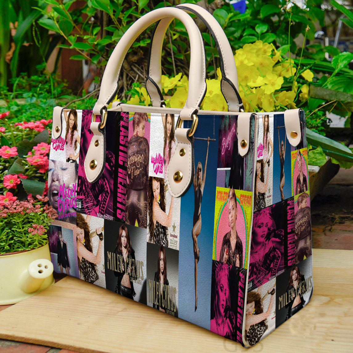 Miley Cyrus Leather Handbag 1 Miley Cyrus Leather Handbag