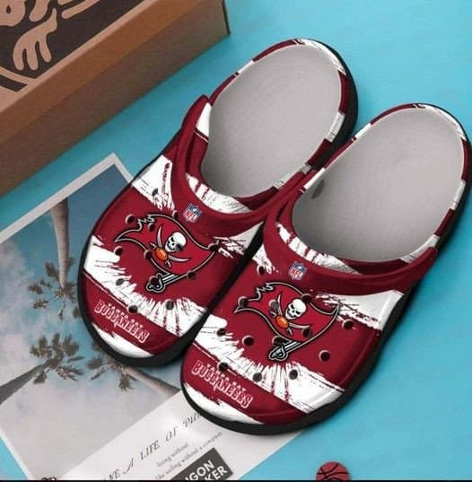 Tampa Bay Buccaneers 2G Soft Clogs 1 Tampa Bay Buccaneers 2G Soft Clogs