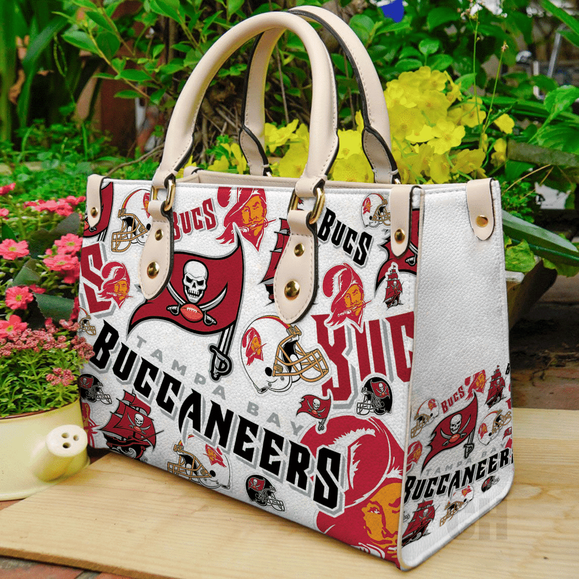 Tampa Bay Buccaneers Leather Handbag 1 Tampa Bay Buccaneers Leather Handbag