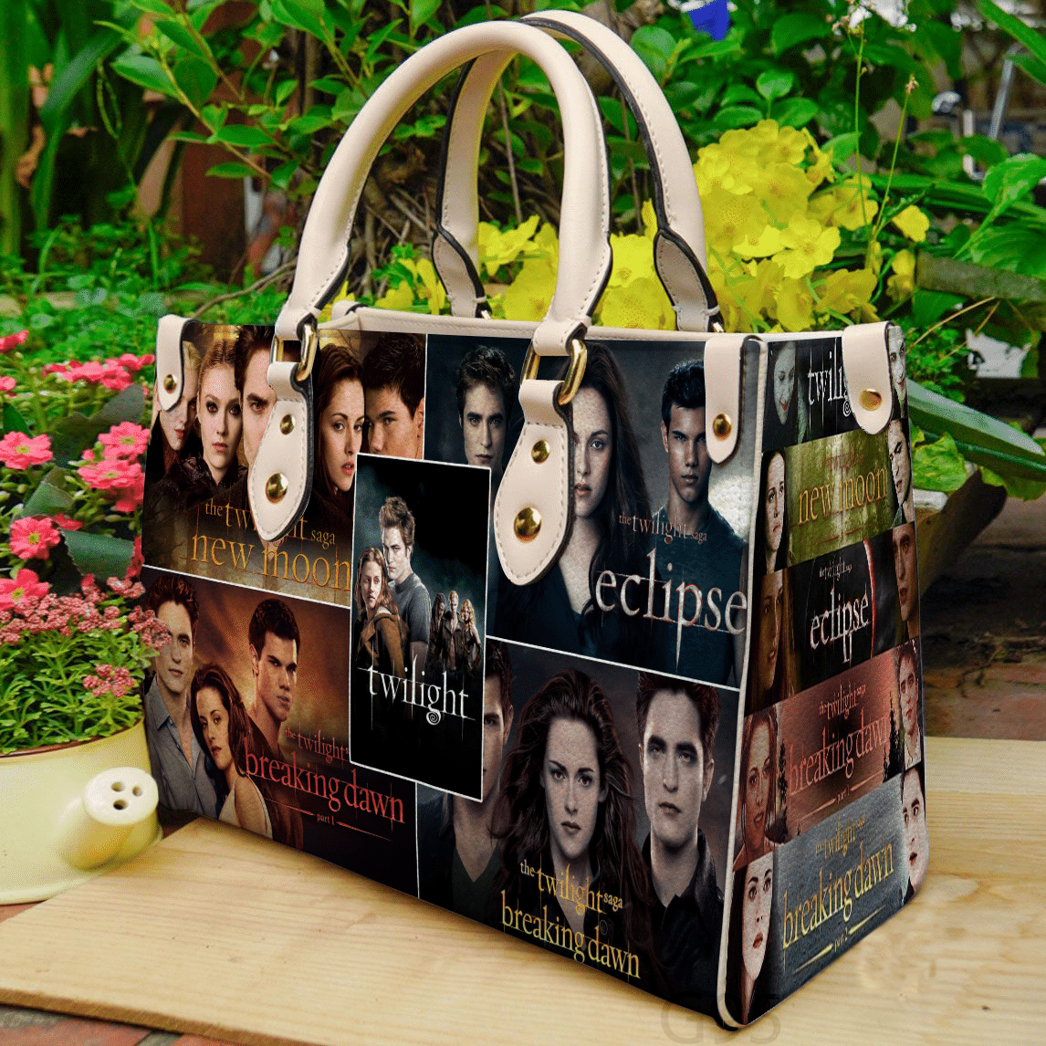 The Twilight Saga Leather Handbag 1 The Twilight Saga Leather Handbag