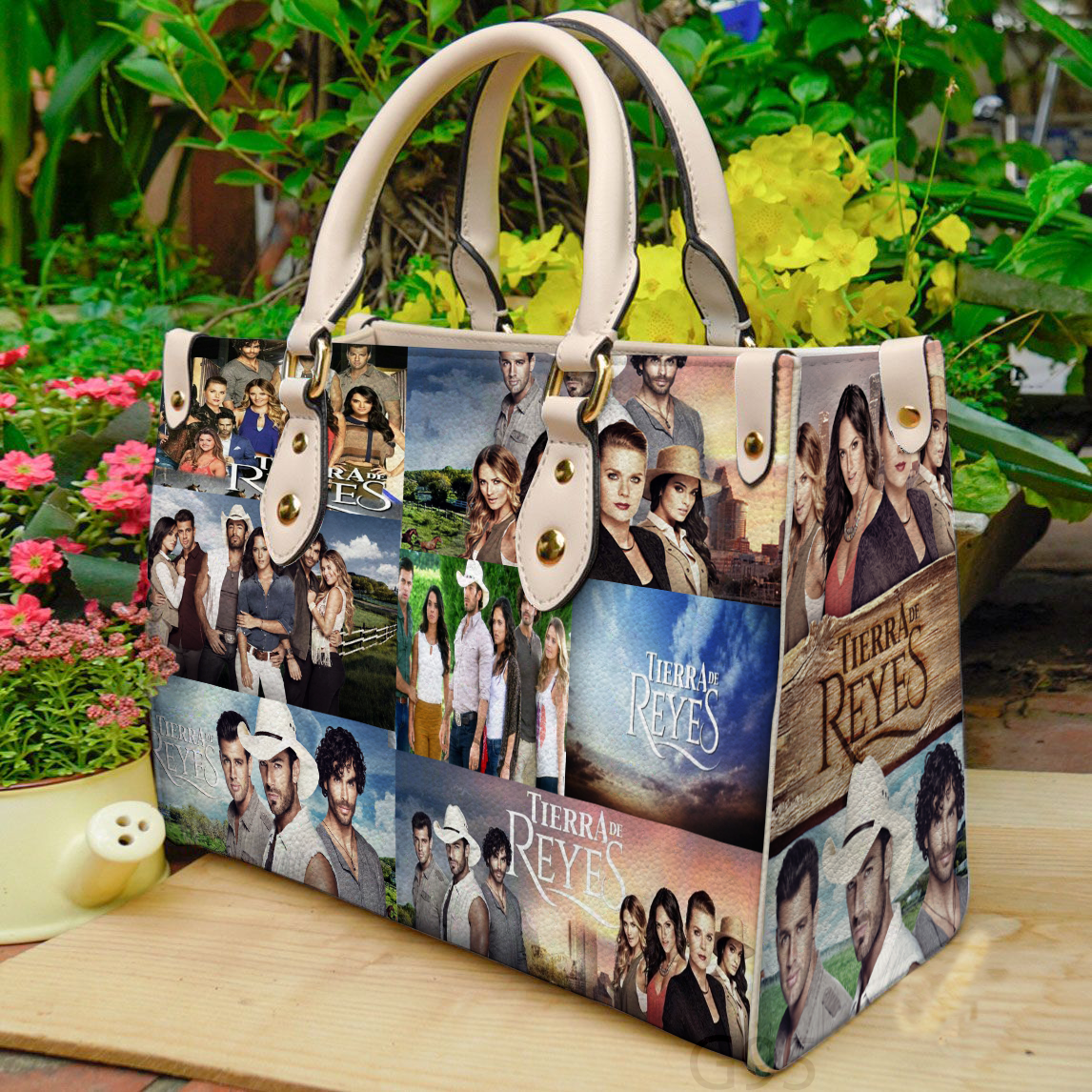 Tierra De Reyes Leather Handbag 1 Tierra De Reyes Leather Handbag